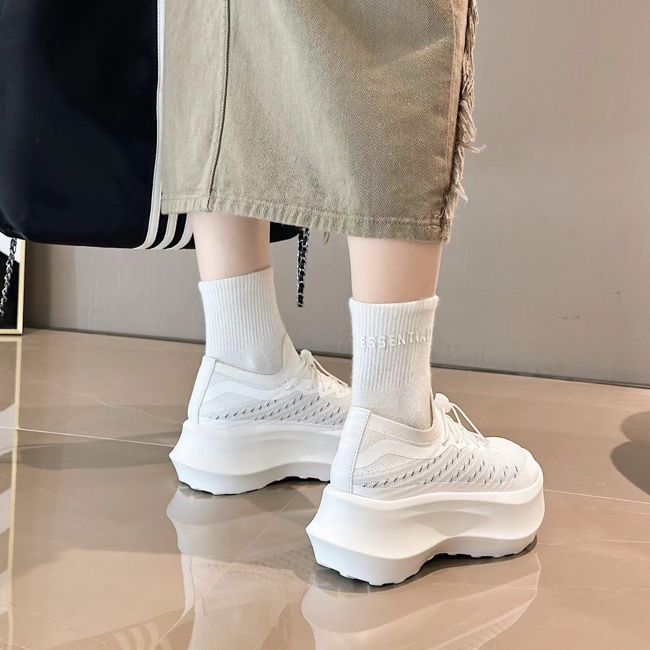 Thick-soled Mesh Dad Shoes Wom - Womens Heels ulasan dan harga